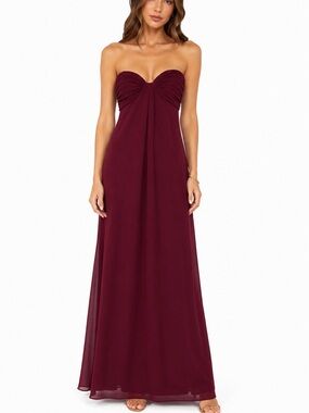 Lulu's Strapless Sweetheart Chiffon Maxi Dress in Burgundy Fall Wedding Guest
